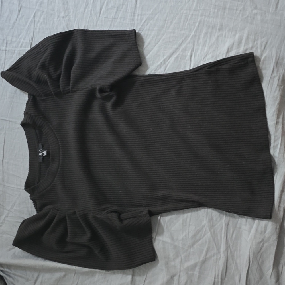 Bundle: DO+BE Light Green Puff Sleeve Blouse & IRIS Blk Puff Short Sleeve Top - Picture 6 of 9